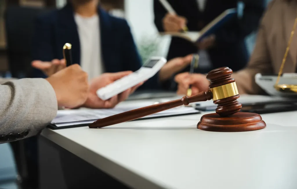 auctioneer gavel